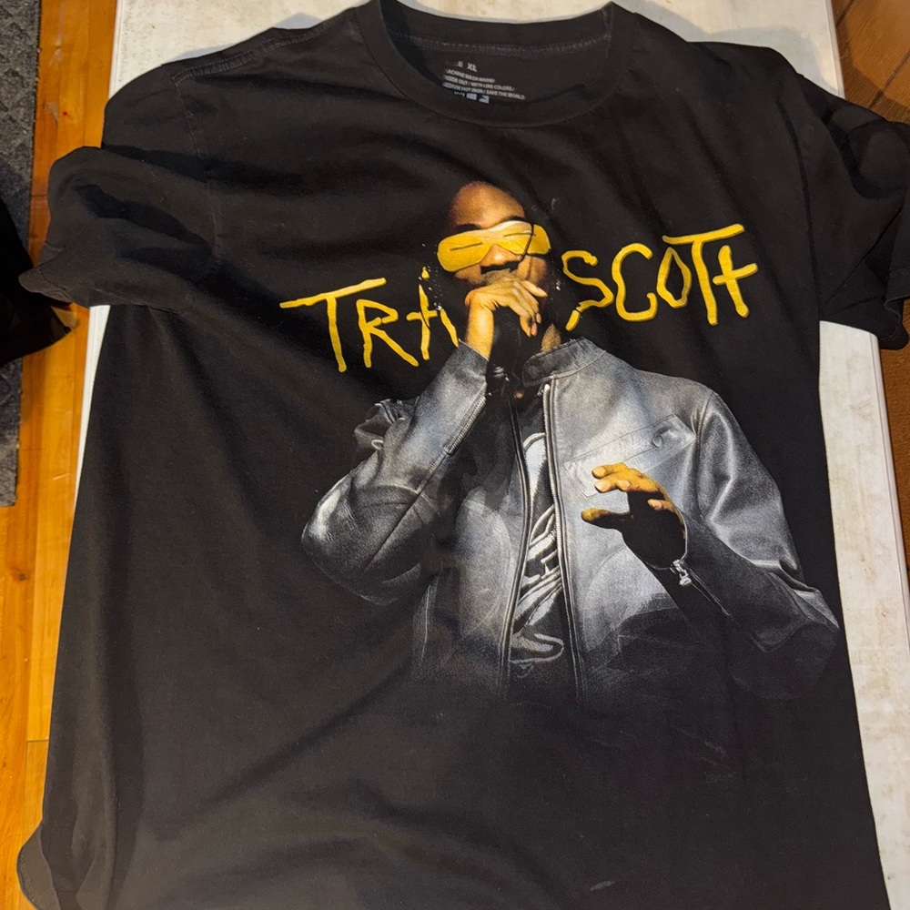 Black Graphic T-Shirt Sold out!!